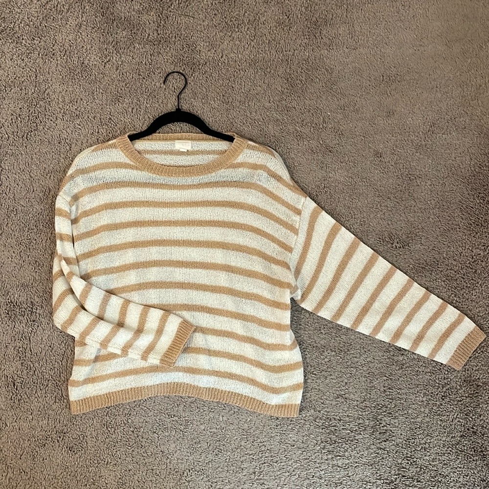 Boutique Cropped Sweater Top